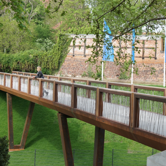 Crossline Bridge